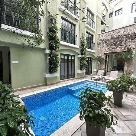 Amazinn Places Casco Viejo Billiard Table And Pool Panama-Stad Buitenkant foto