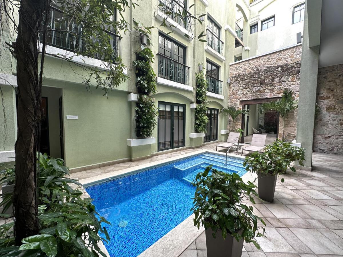 Amazinn Places Casco Viejo Billiard Table And Pool Panama-Stad Buitenkant foto